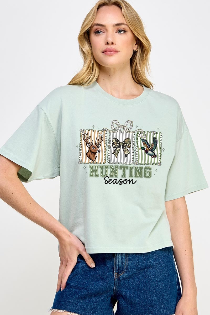 CTS-E3192 Deer Duck Hunting Season Graphic Relaxed Crop Top $11