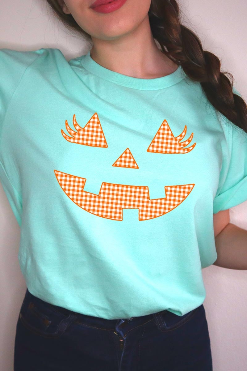 US3001-E3148 Cute Pumpkin Halloween Graphic Tee $12.5