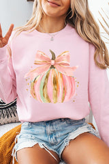 UL180P-E3083 Brushstroke Pumpkin Graphic Plus Sweatshirt $25