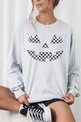 UL240P-E3149 Checker Pumpkin Face Graphic Plus Long Sleeve Tee $17