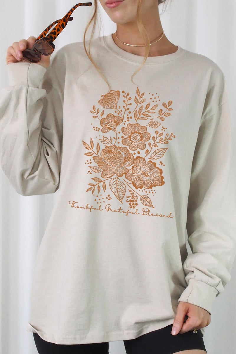 UL240P-E3155 Neutral Thanksgiving Graphic Plus Long Sleeve Tee $17
