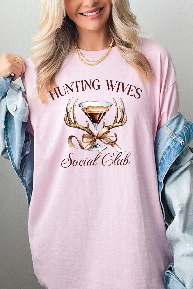 5000-E3191 Hunting Wives Social Club Graphic Heavy Cotton Tee $9