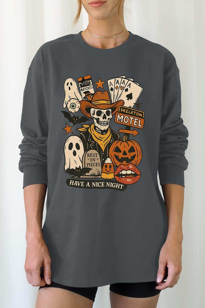 UL240P-E3107 Spooky Skeleton Graphic Plus Long Sleeve Tee $17
