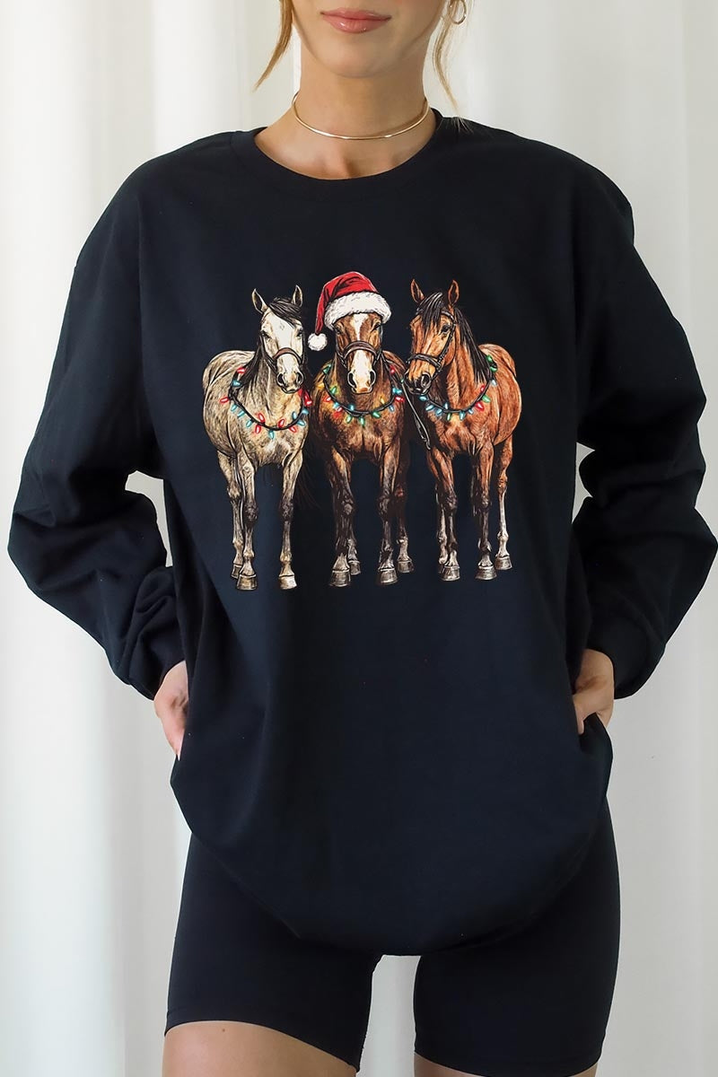 UL240P-E3182 Christmas Horses Graphic Plus Long Sleeve Tee $17