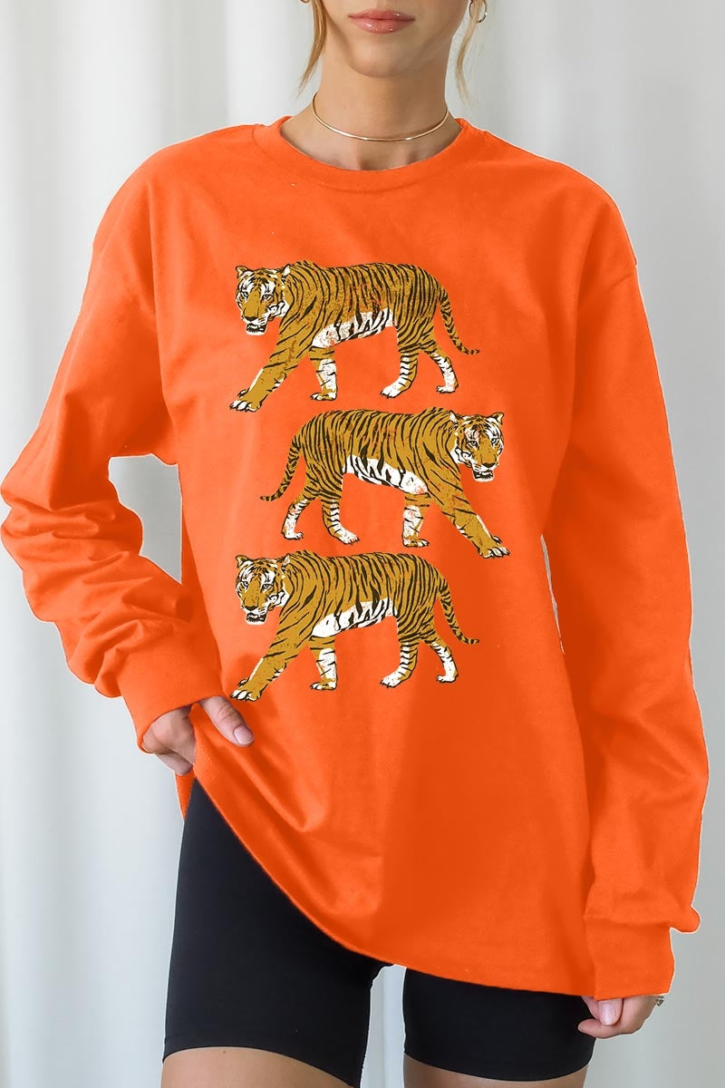 UL240P-E3104 Retro Tigers Graphic Plus Long Sleeve Tee $17
