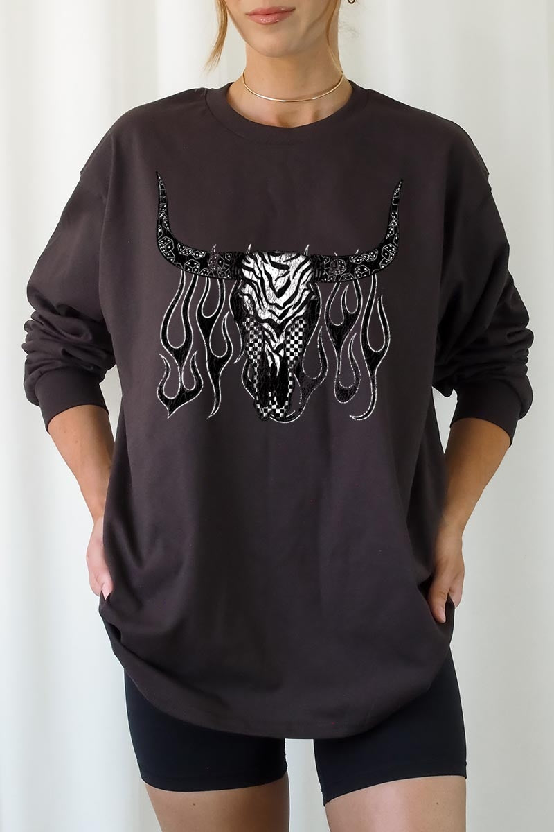 UL240-E3176 Western Bullskull Graphic Long Sleeve Tee $13.75