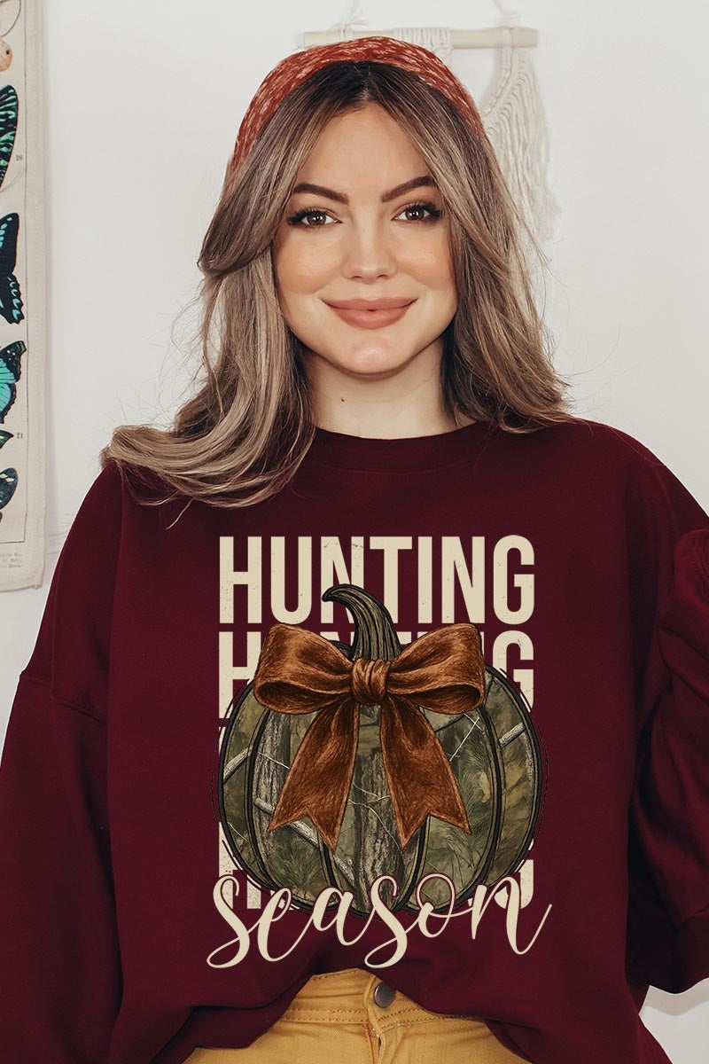 UL180P-E3190 Hunting Pumpkin Bow Graphic Plus Sweatshirt $25