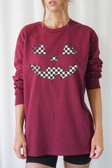 UL240P-E3149 Checker Pumpkin Face Graphic Plus Long Sleeve Tee $17
