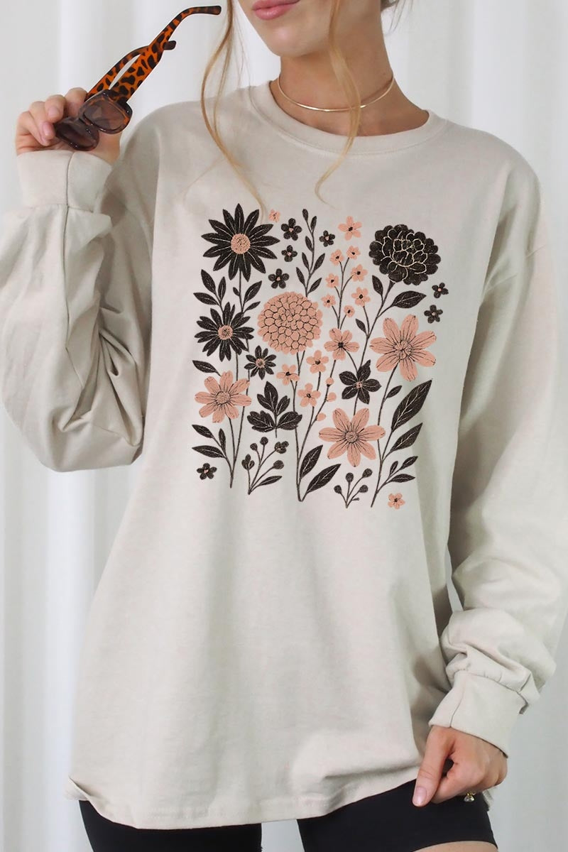 UL240P-E3178 Fall Floral Garden Graphic Plus Long Sleeve Tee $17