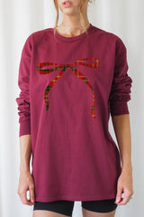 UL240P-E3211 Red Bow Christmas Graphic Plus Long Sleeve Tee $17