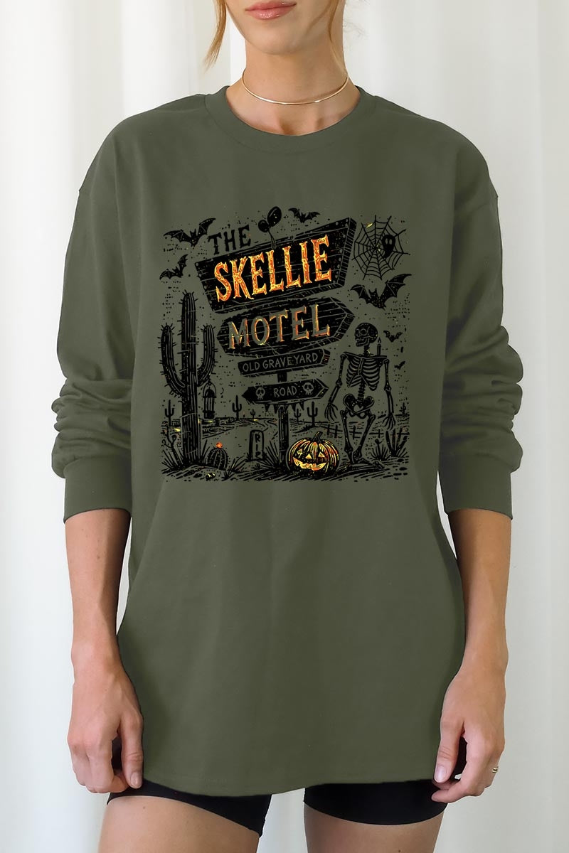 UL240P-E3108 Skellie Motel Halloween Plus Long Sleeve Tee $17
