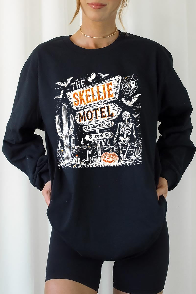 UL240P-E3108 Skellie Motel Halloween Plus Long Sleeve Tee $17