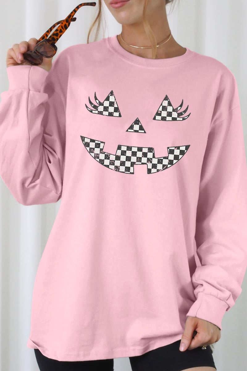 UL240P-E3149 Checker Pumpkin Face Graphic Plus Long Sleeve Tee $17